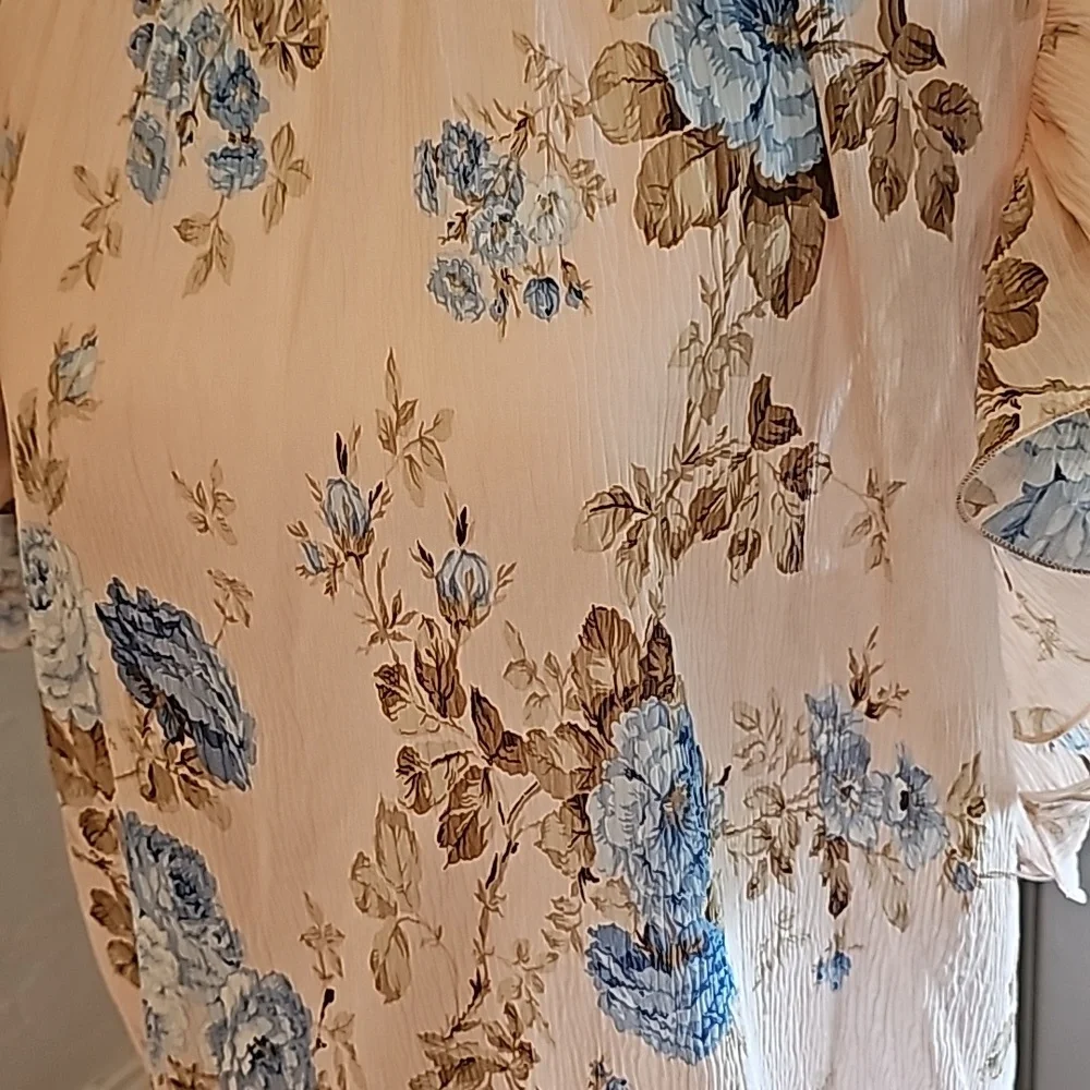 Indikah size medium top summer time top - Picture 2 of 7